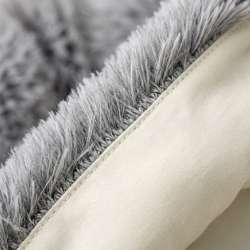 CozyNest™ – The Fluffy Round Cat Bed